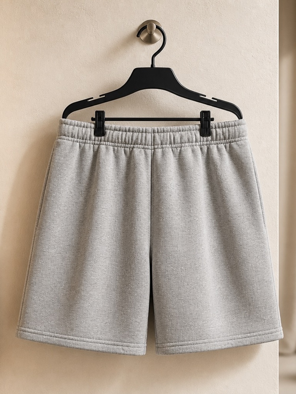 Nike Men's Light Gray Athletic Shorts size XL